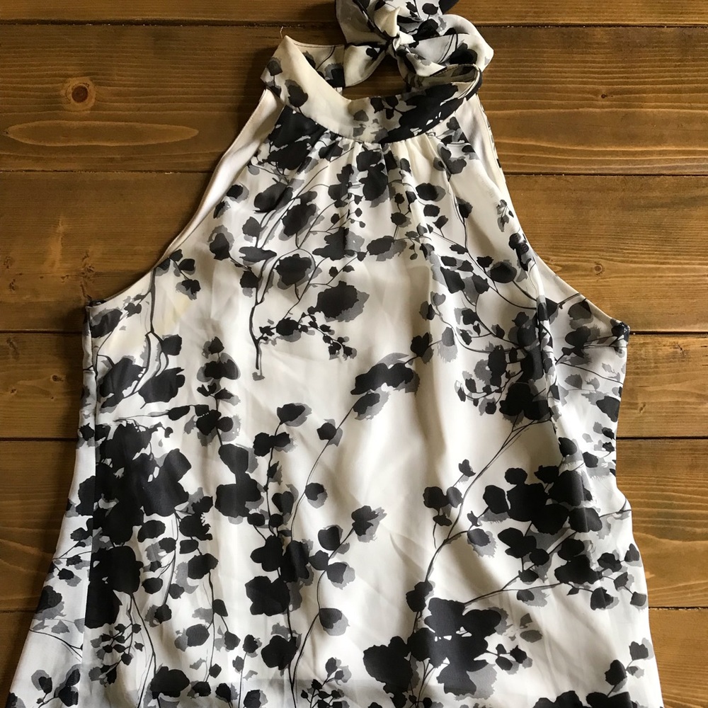 Iz Byer black and white top